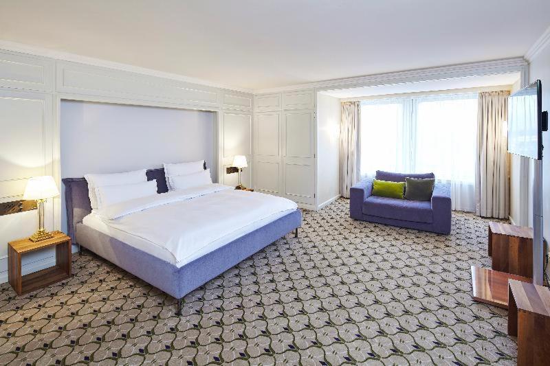 Clayton Hotel Dusseldorf City Centre Bilik gambar